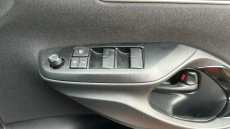 Toyota Yaris Cross 1.5 Hybrid 130 Design 5dr CVT Hybrid Estate